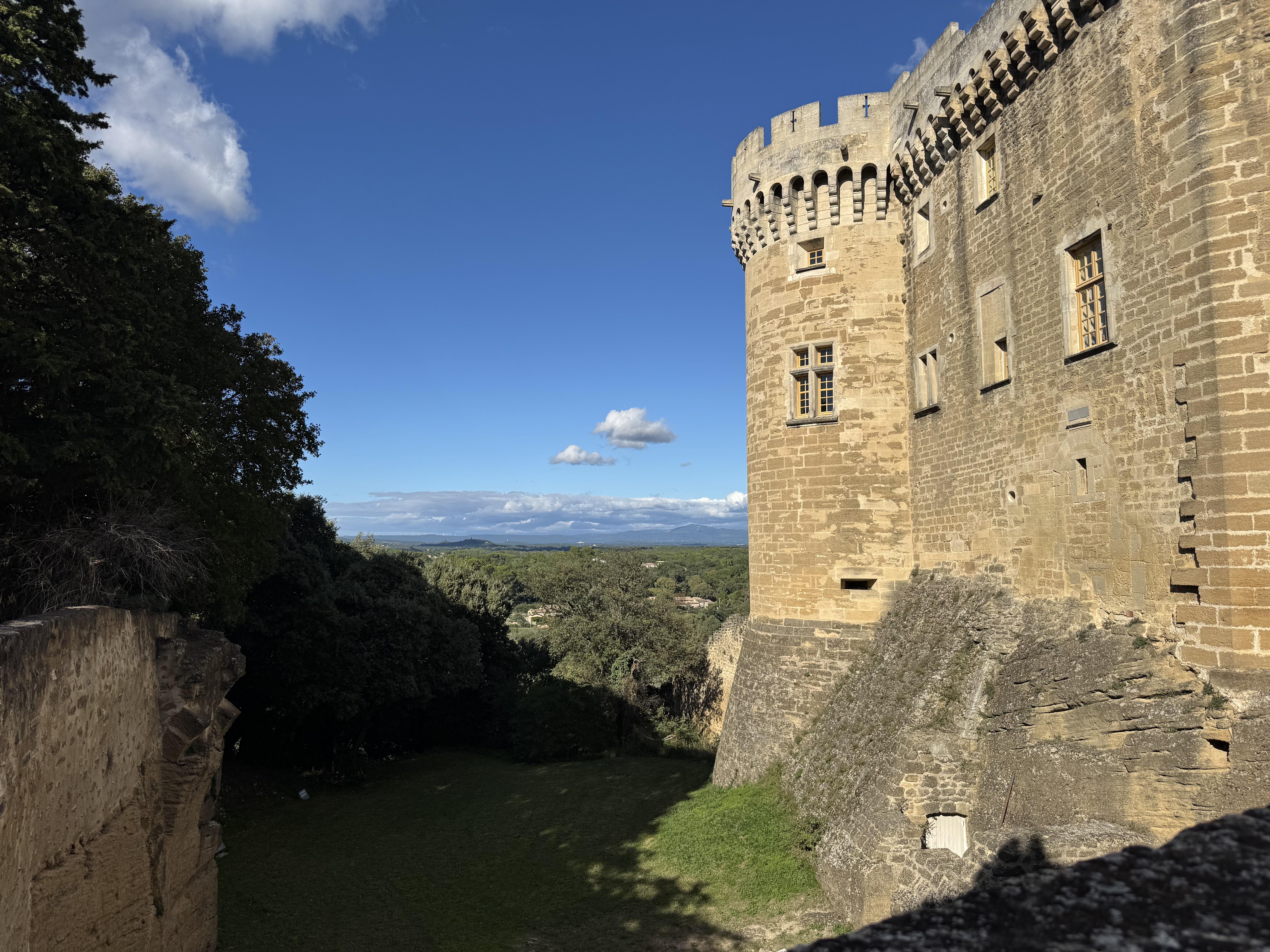 the château at Suze-la-Rousse with a view of the countryside