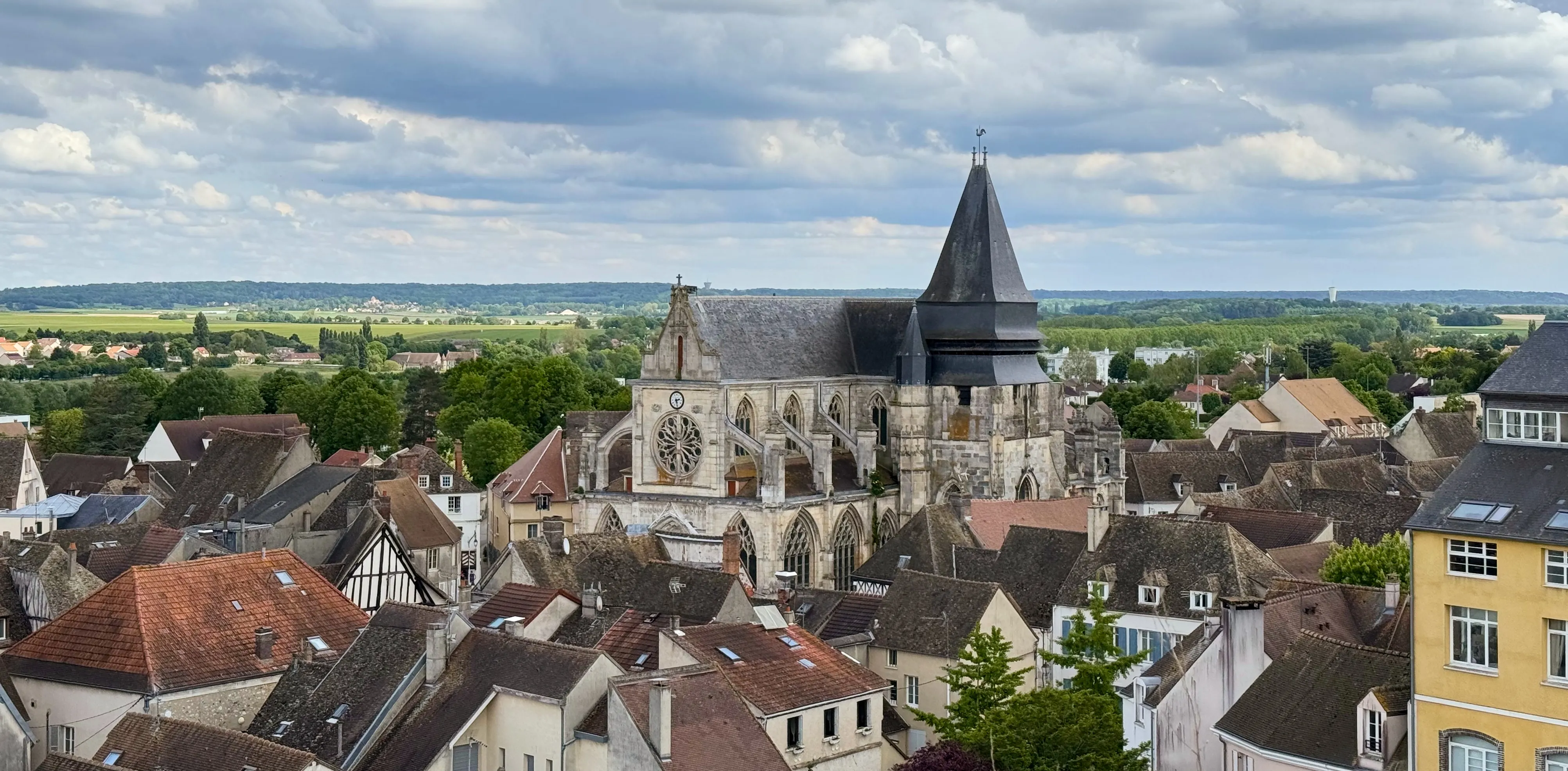 a view of the town including the church from the top of the Donjon