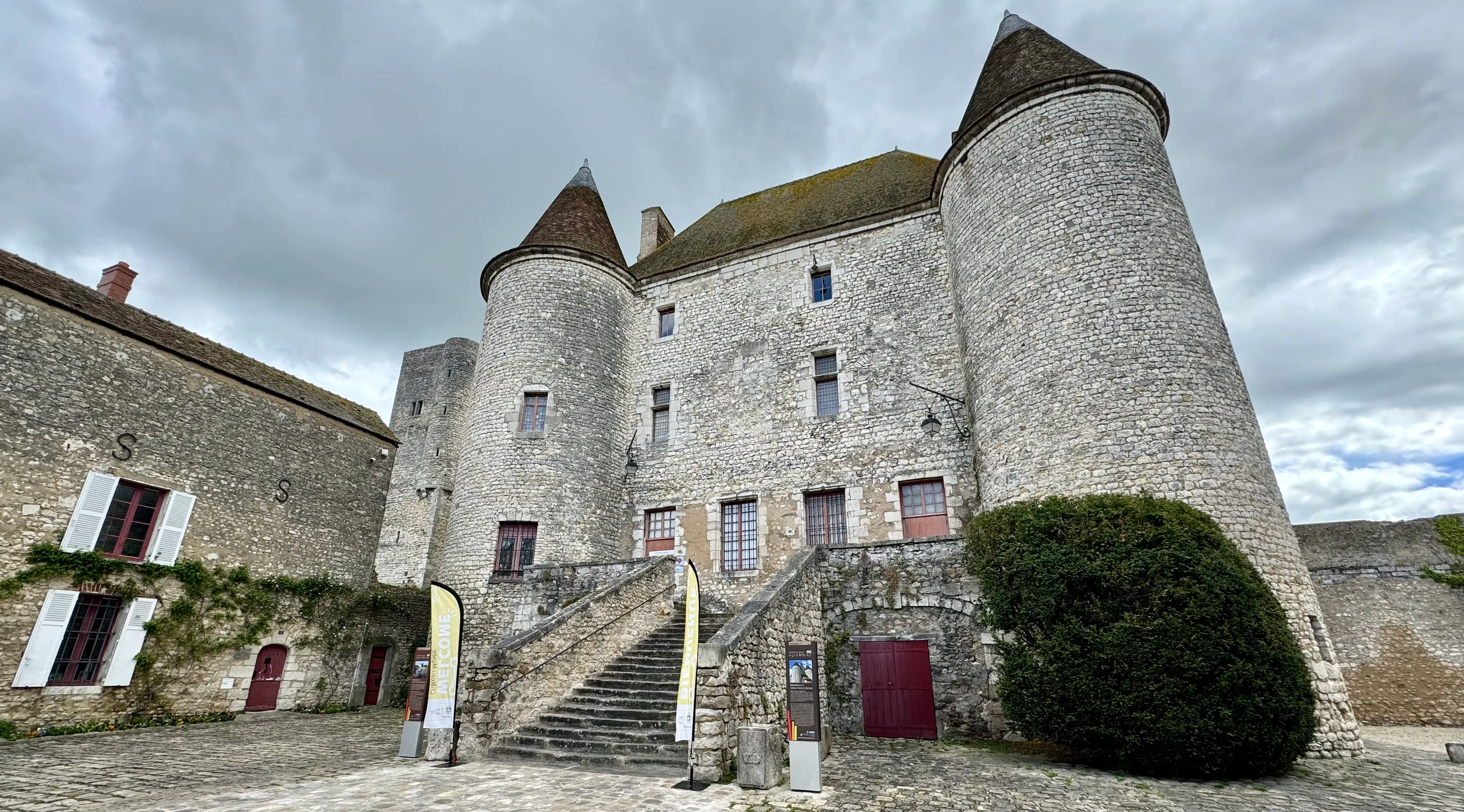 nemours chateau